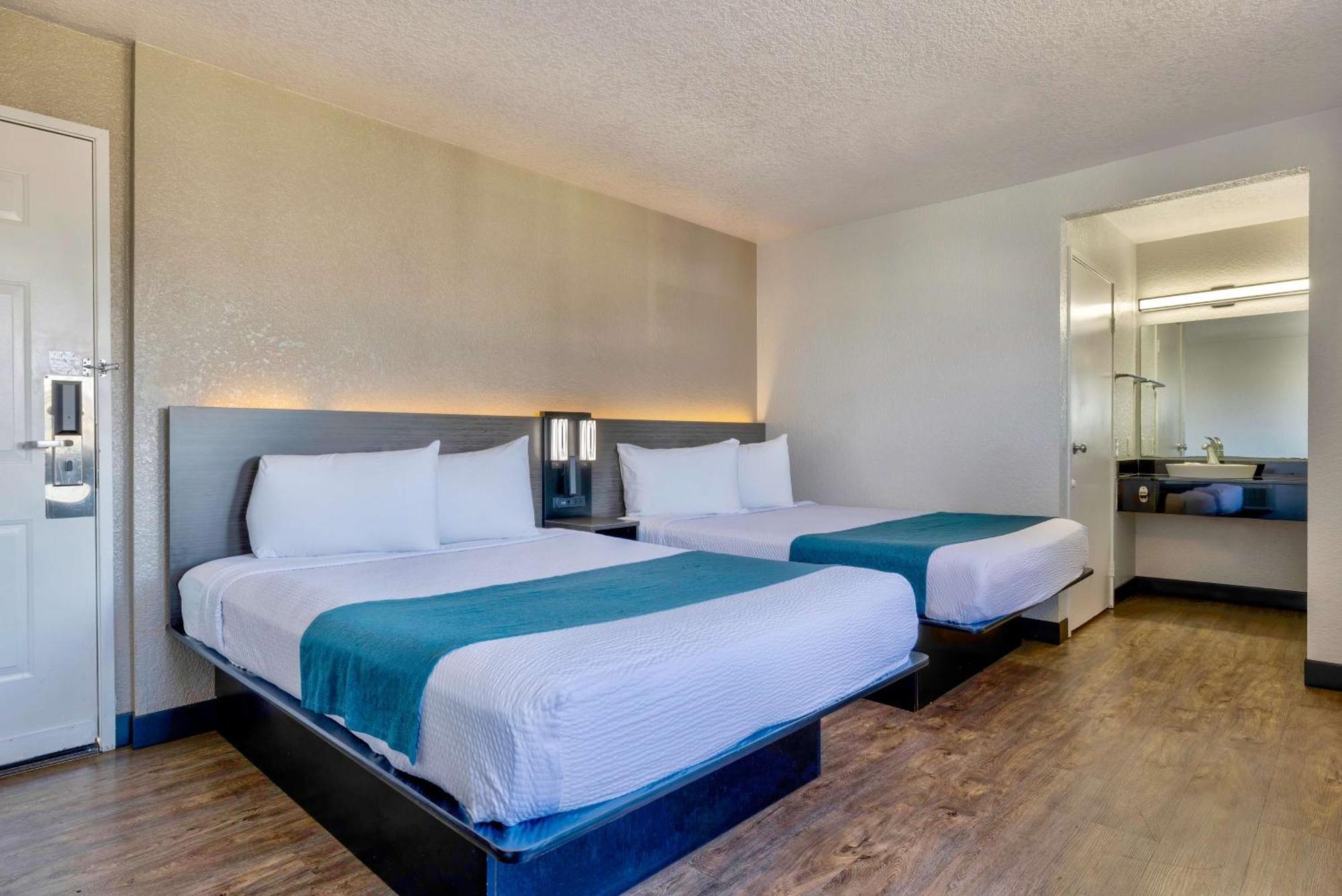 Motel 6-Anaheim, Ca - Fullerton East Екстериор снимка