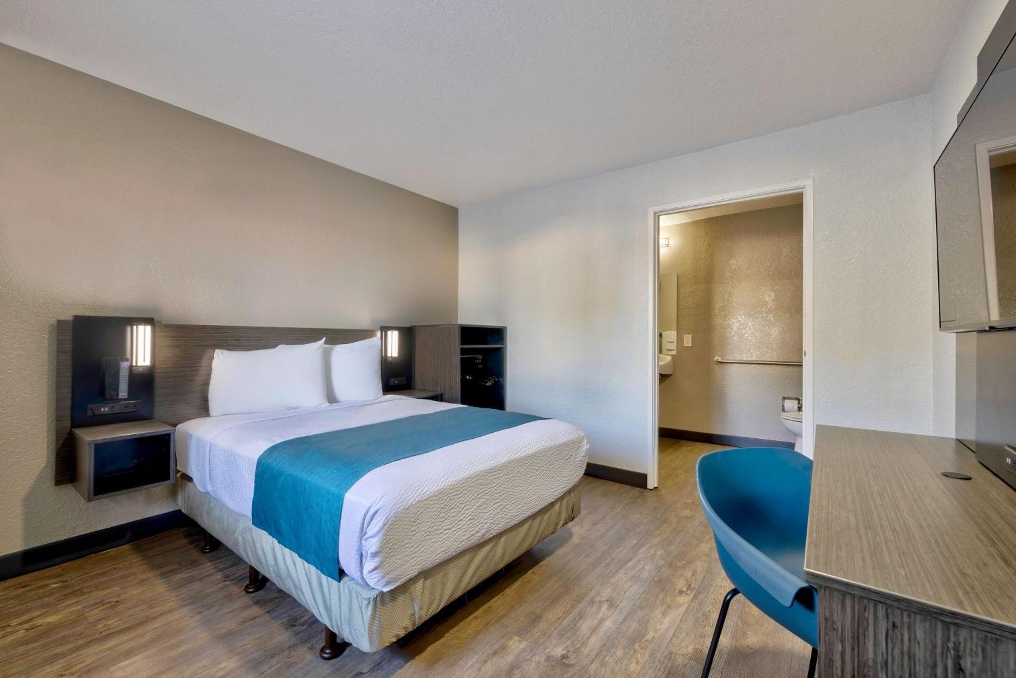 Motel 6-Anaheim, Ca - Fullerton East Екстериор снимка