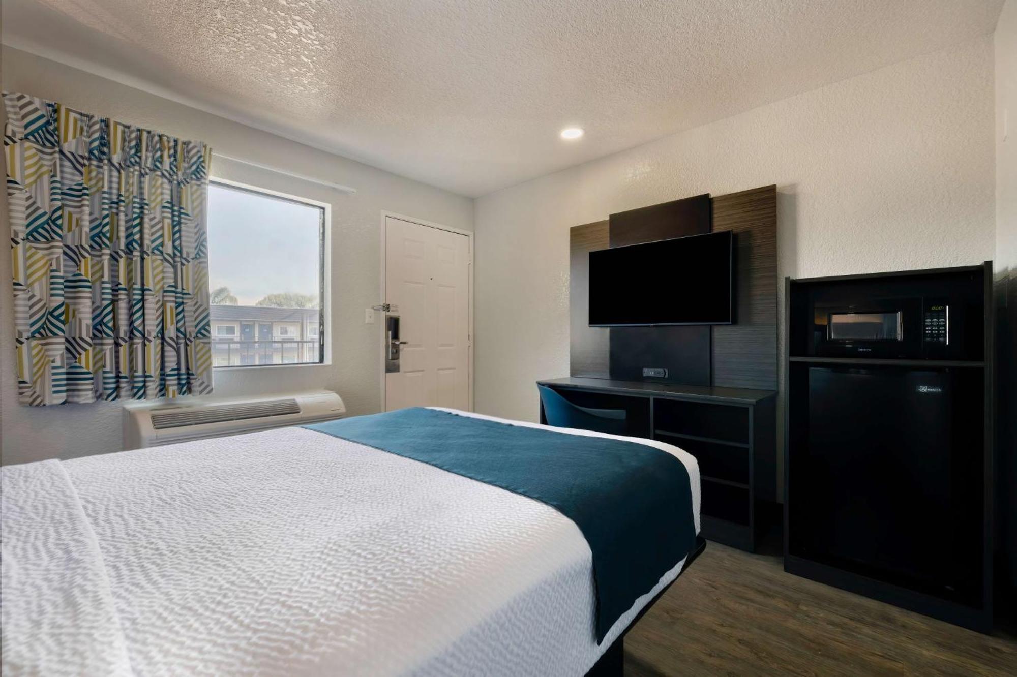 Motel 6-Anaheim, Ca - Fullerton East Екстериор снимка