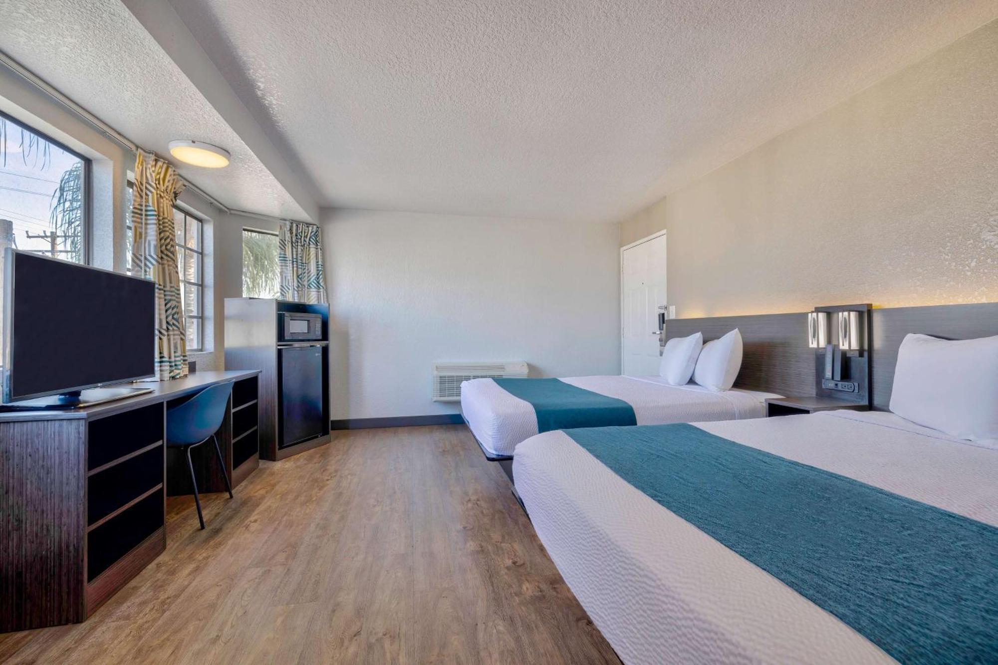 Motel 6-Anaheim, Ca - Fullerton East Екстериор снимка