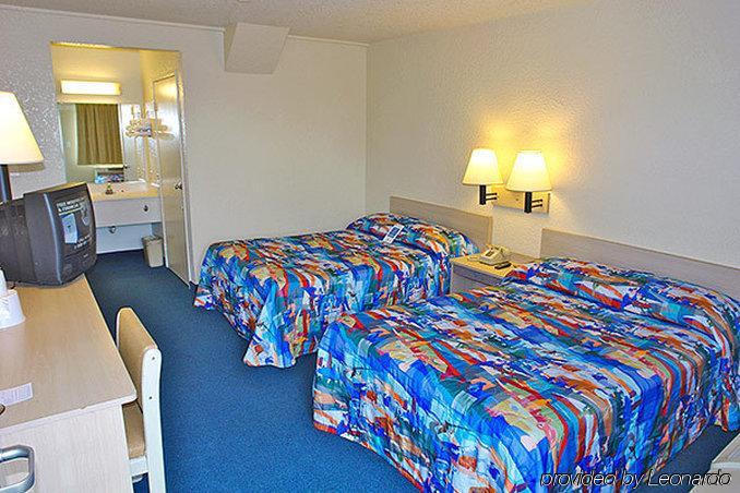 Motel 6-Anaheim, Ca - Fullerton East Екстериор снимка