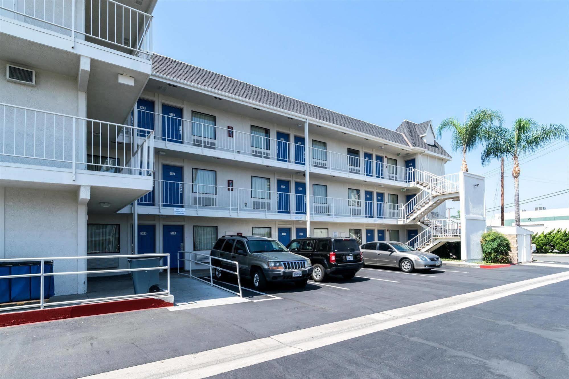 Motel 6-Anaheim, Ca - Fullerton East Екстериор снимка