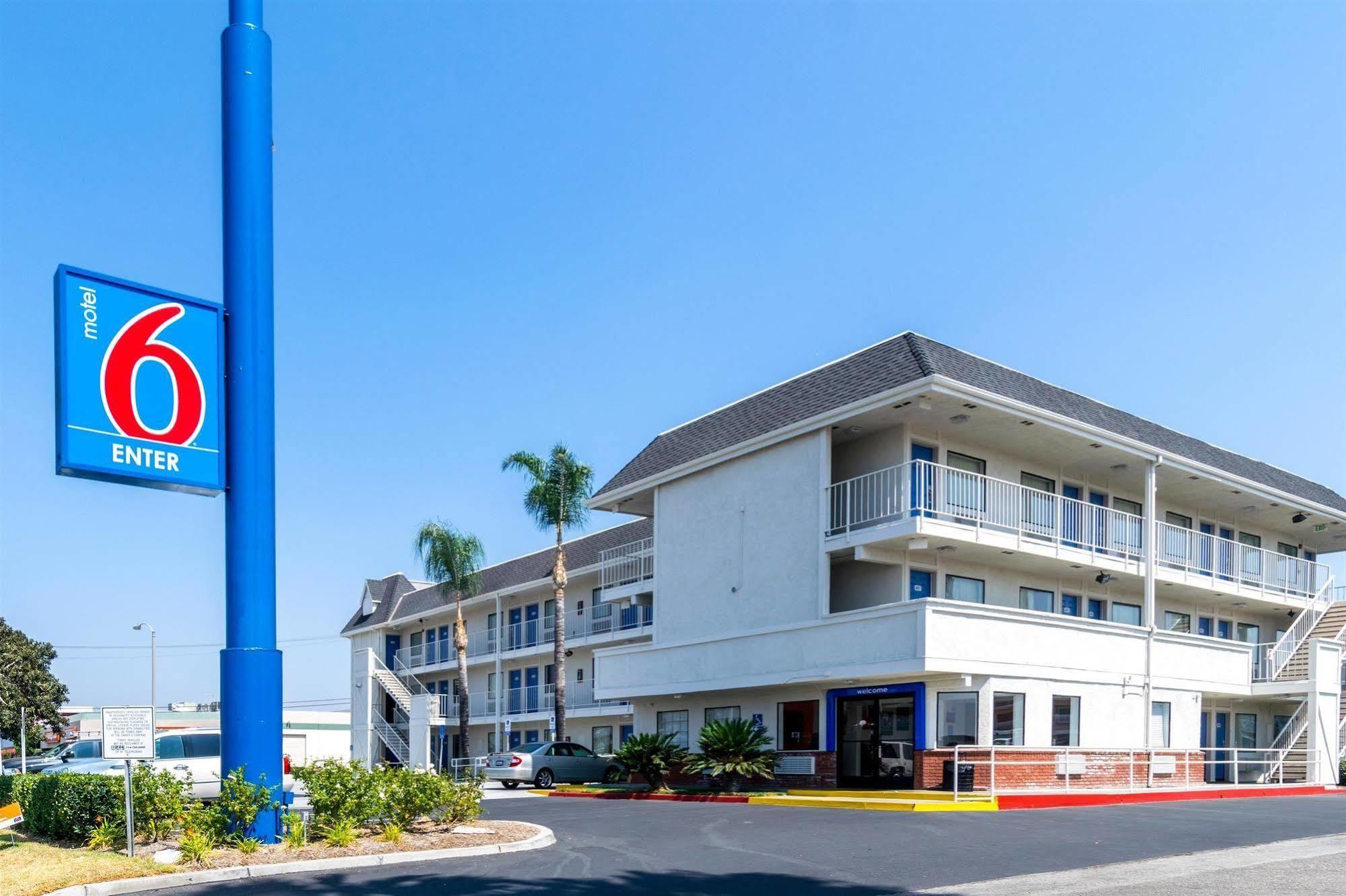 Motel 6-Anaheim, Ca - Fullerton East Екстериор снимка