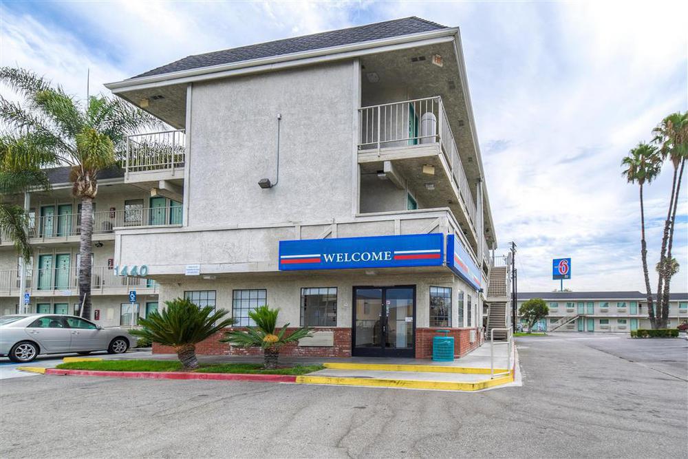 Motel 6-Anaheim, Ca - Fullerton East Екстериор снимка