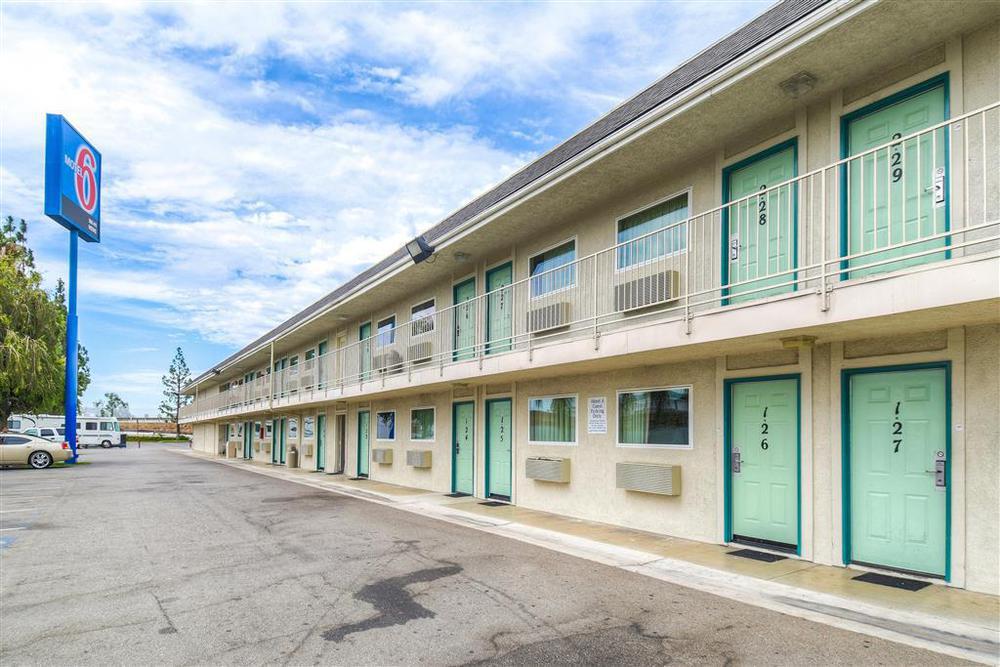 Motel 6-Anaheim, Ca - Fullerton East Екстериор снимка